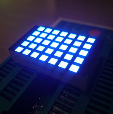 Goede prijs. Ultra helder blauw 3mm 5*7 vierkante dot matrix led display rij kathode kolom anode voor lift verdieping indicator online