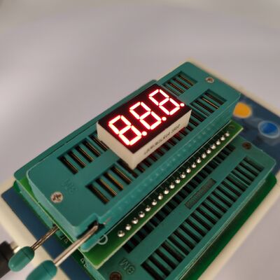 Goede prijs. Rood 0,36