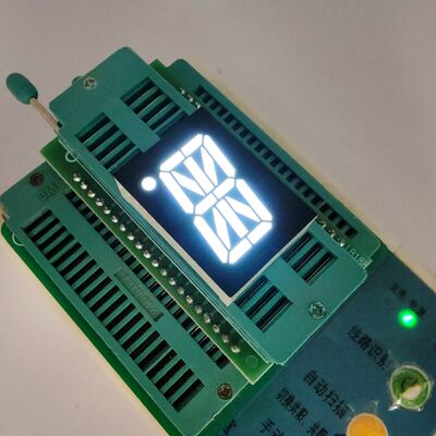 Witte 16-segmenten alfanumerieke LED-display voor liftindicator