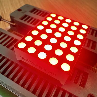 Zeer zichtbaar ultra rood 3mm dot matrix LED display
